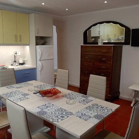 Menegis Apartment Zakynthos stad Exteriör bild