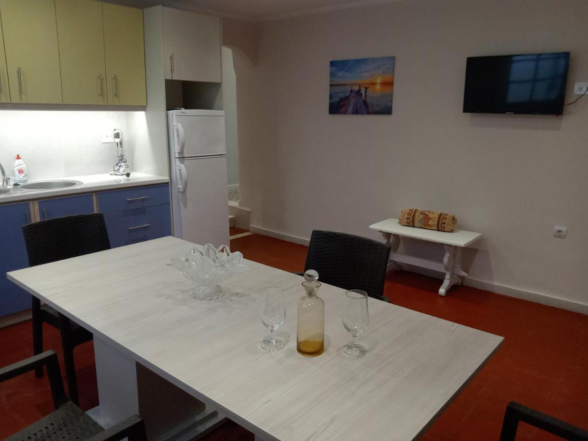 Menegis Apartment Zakynthos stad Exteriör bild